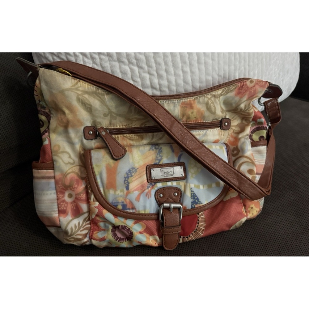 b.o.c Multicolor Floral Shoulder Bag Zip Closure Detachable Strap Silver Pockets